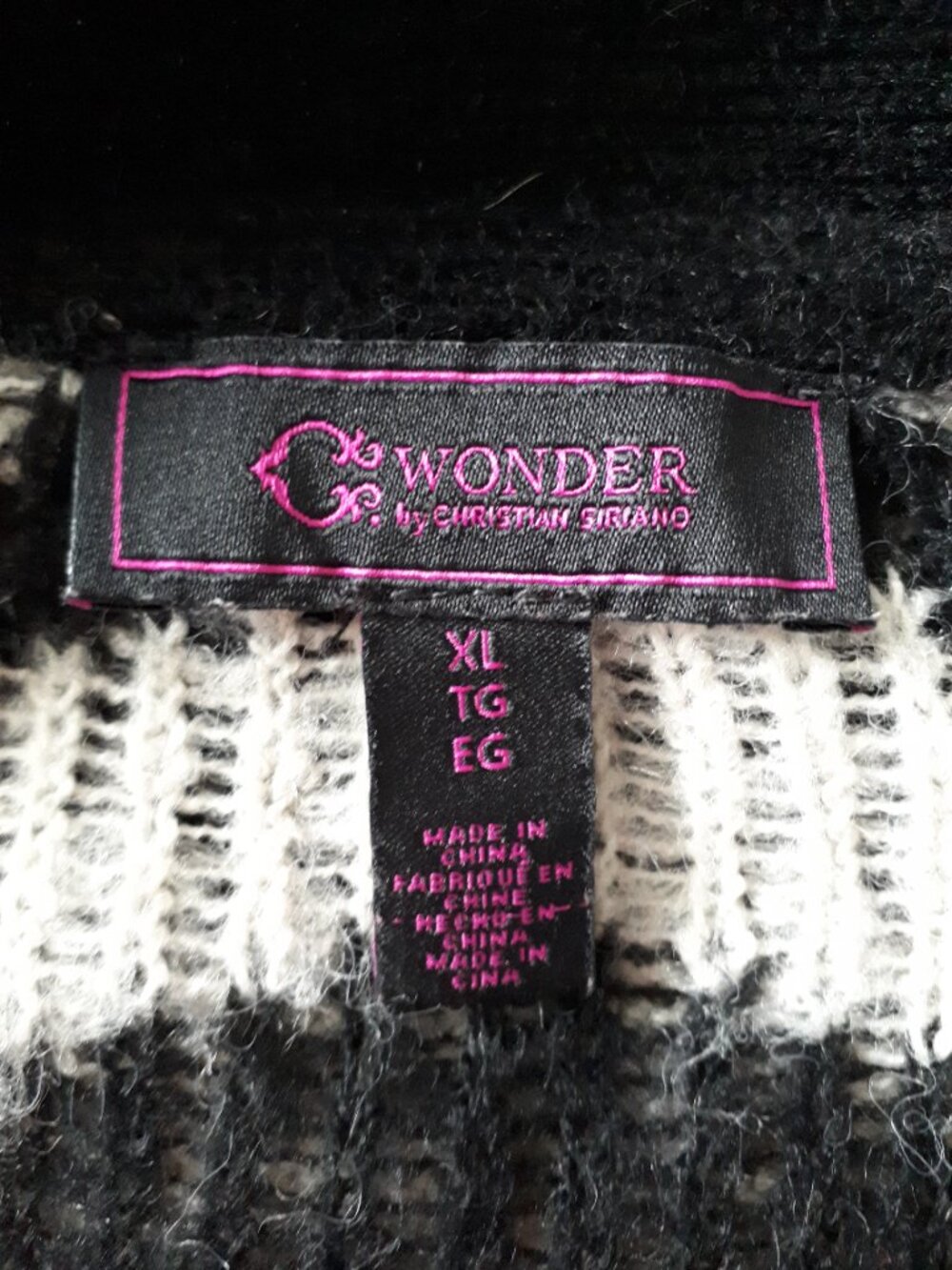 Sweater Coat with matching scarf - Size XL - Black & White Animal Print - Picture 8 of 10